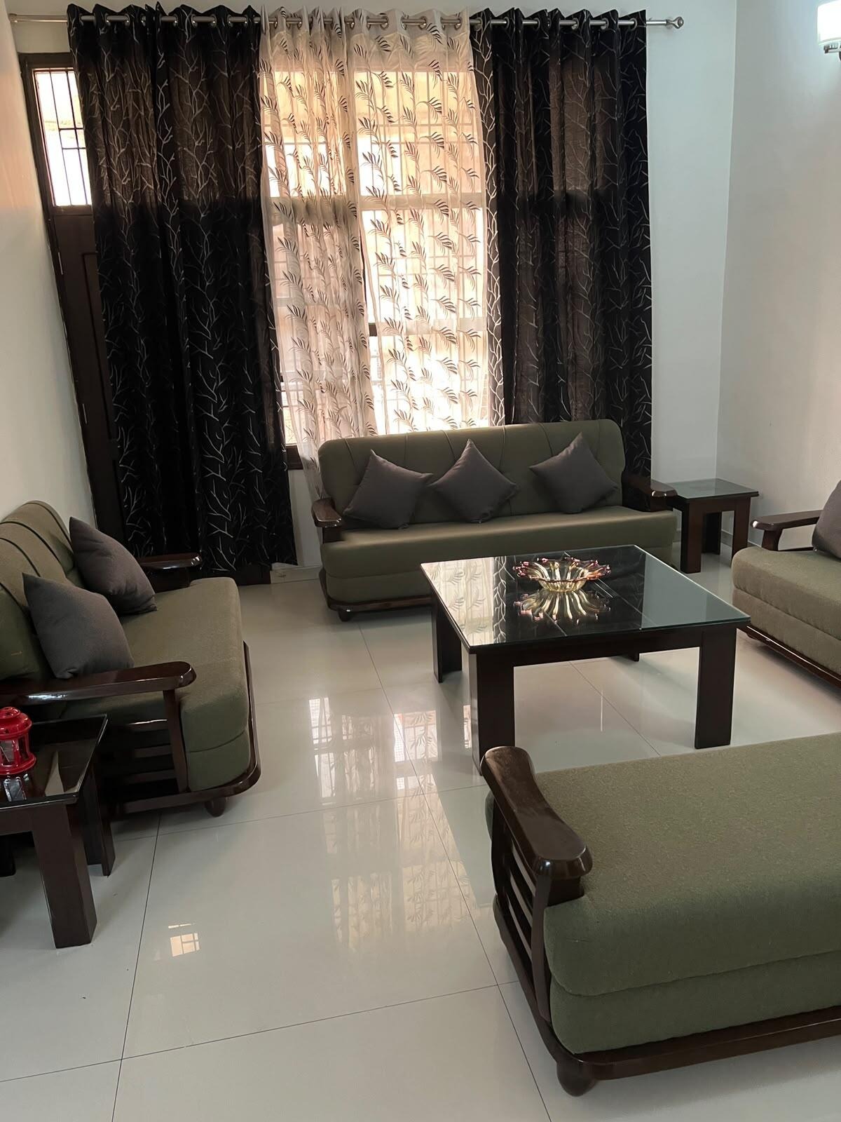 Guru Nanak Vihar 3 BHK Furnished Flat for Rent in Guru Nanak Vihar, Sector 48C, Chandigarh